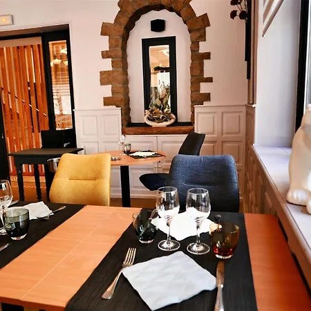 Logis Darcy Centre Hotel