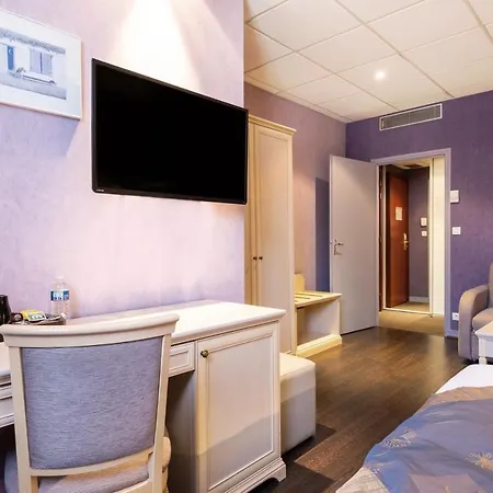 Logis Darcy Centre Hotell 4*