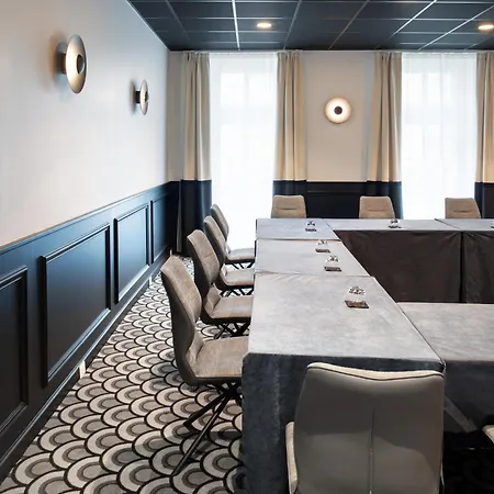 Logis Darcy Centre Hotel