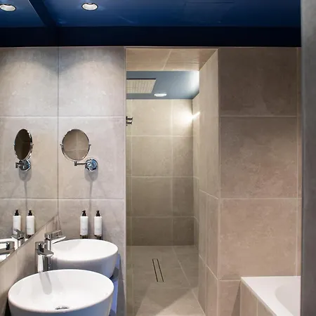 Hotell Logis Darcy Centre