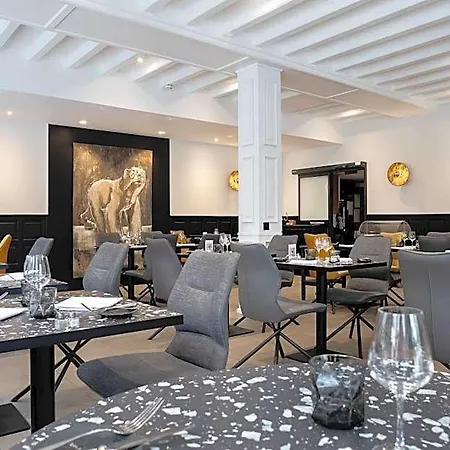 Logis Darcy Centre Hotel 4*