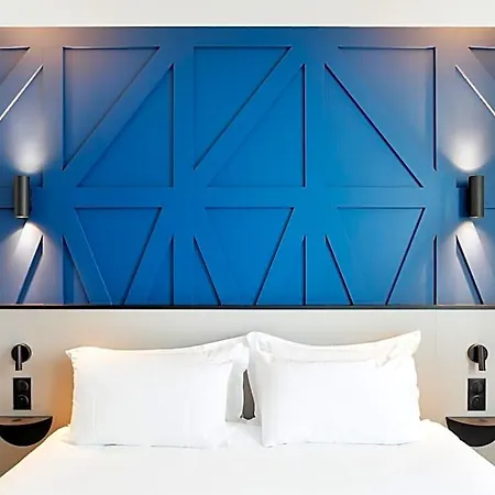 Logis Darcy Centre Hotel 4*