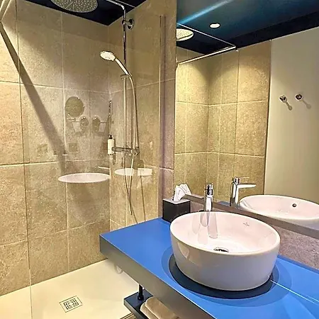 Hotell Logis Darcy Centre