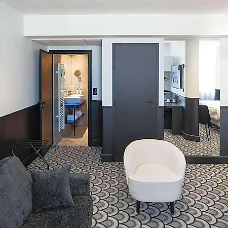 Logis Darcy Centre Hotell 4*