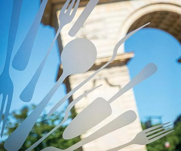 Logis Darcy Centre 4*