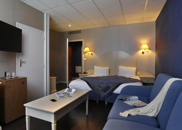 Logis Darcy Centre Hotel 4*