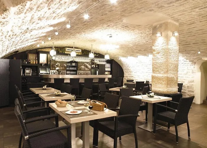 Logis Darcy Centre ホテル 4*