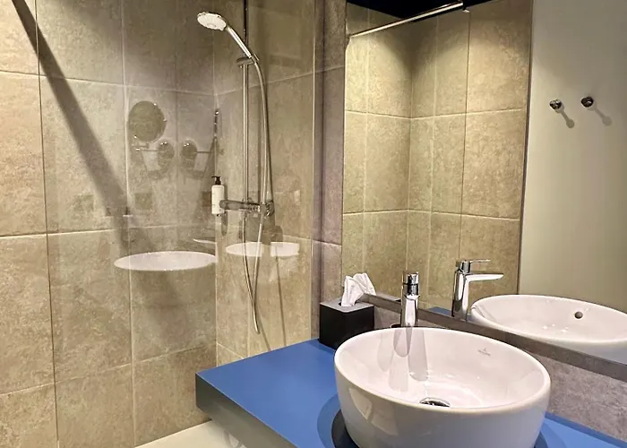 Hotel Logis Darcy Centre Dijon